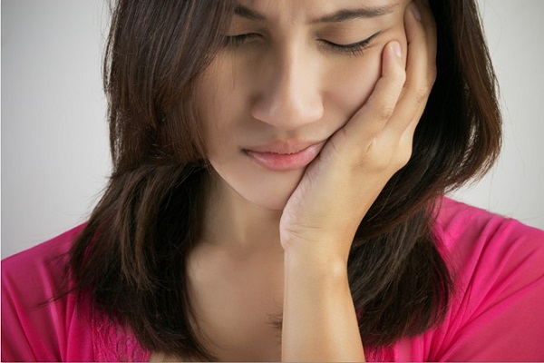 Những vấn đề về răng miệng thường gặp sau khi sinh