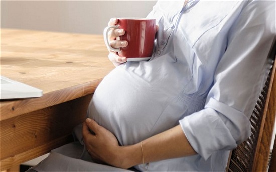 Tác hại của đồ uống chứa Caffeine với phụ nữ mang thai