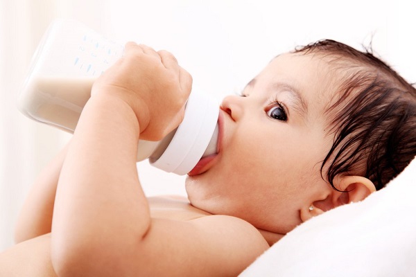 Các cách làm giảm nôn trớ ở trẻ sơ sinh