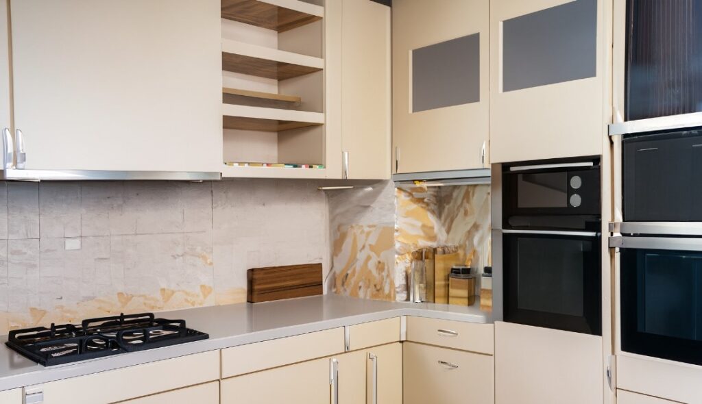 Kitchen cabinets made from mixed materials