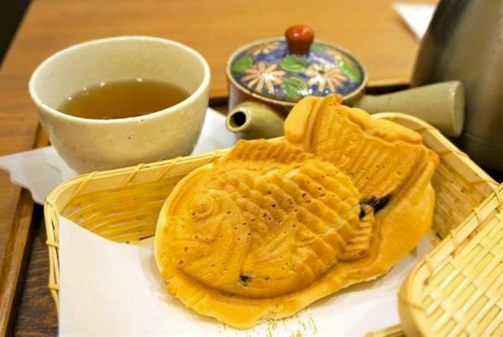 Taiyaki fish cake - a favorite Japanese sweet dish